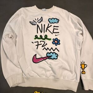 Nike Men's Cream Graphic Crewneck Sweater
